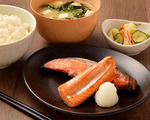みなとみらい食堂 みなとみらい食堂のメニュー写真 ■銀鮭の西京味噌漬けと鮭ハラス焼き定食