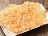 ３・６・５酒場 広島八丁堀中央通り店のメニュー写真 チーズせんべい